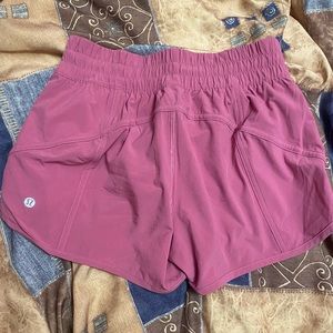 Like-new Tracker V 4” Shorts